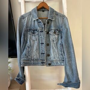 American Eagle Jean jacket size medium